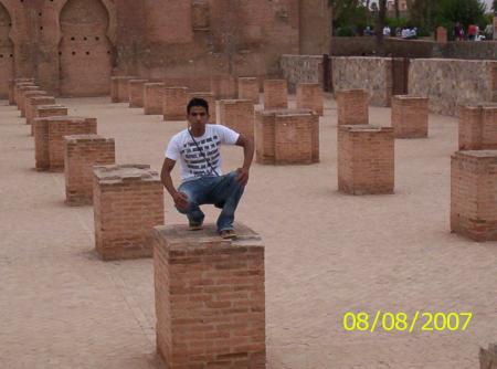 c'est a cote de la mosque koutobia